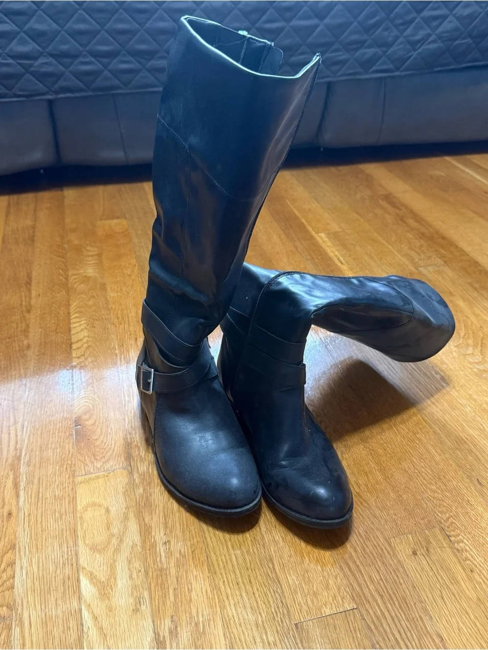 Black knee high boots with zipper  (size 7.5)